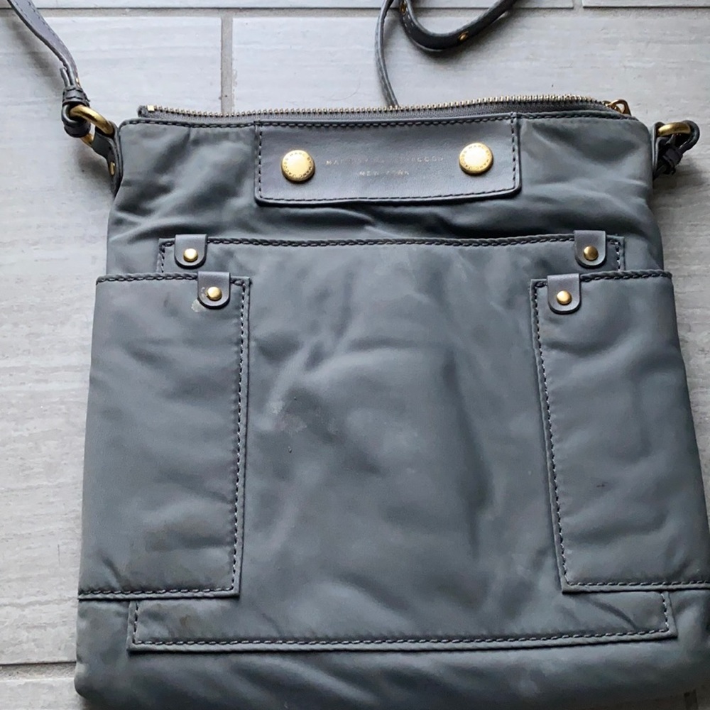 Marc jacobs grey crossbody